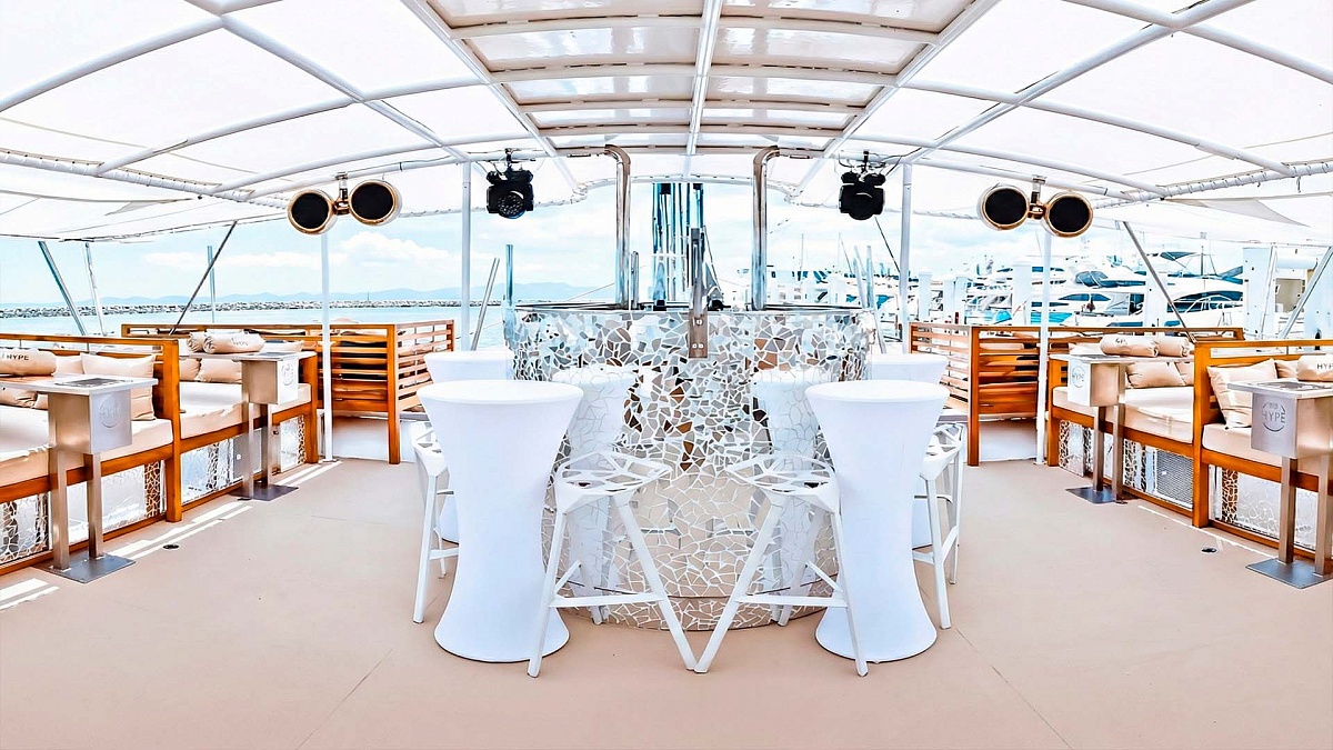 Аренда Party Catamaran 74ft на Пхукете